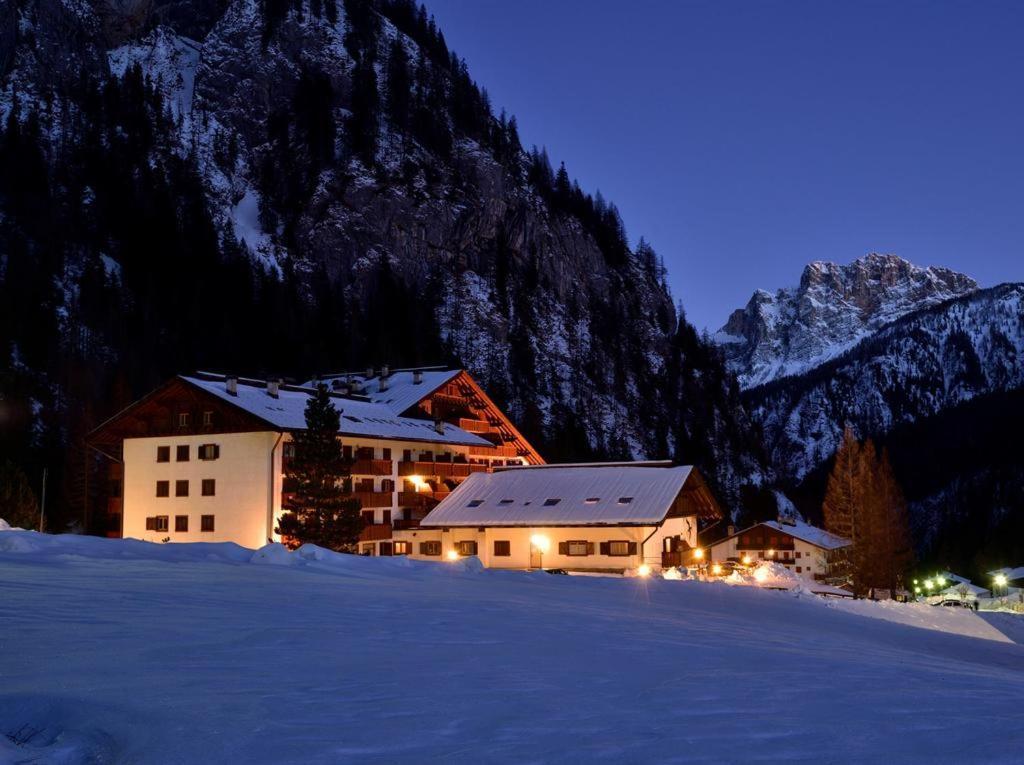Dolomitissime Holiday Homes Marmolada ร็อคคา ปิเอโตเร ภายนอก รูปภาพ